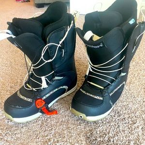 Burton bootique snowboard boots